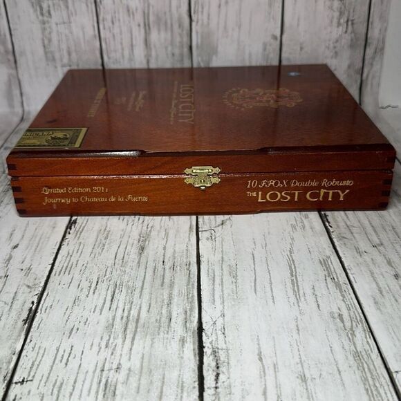 THE LOST CITY Cigar Box Empty Wooden Limited Edition 2011 Double Robusto Fuente - Picture 7 of 10